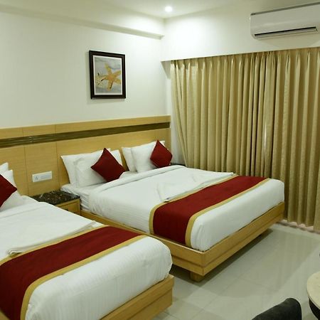 Hotel U.T.Elite Bangalore Exteriör bild