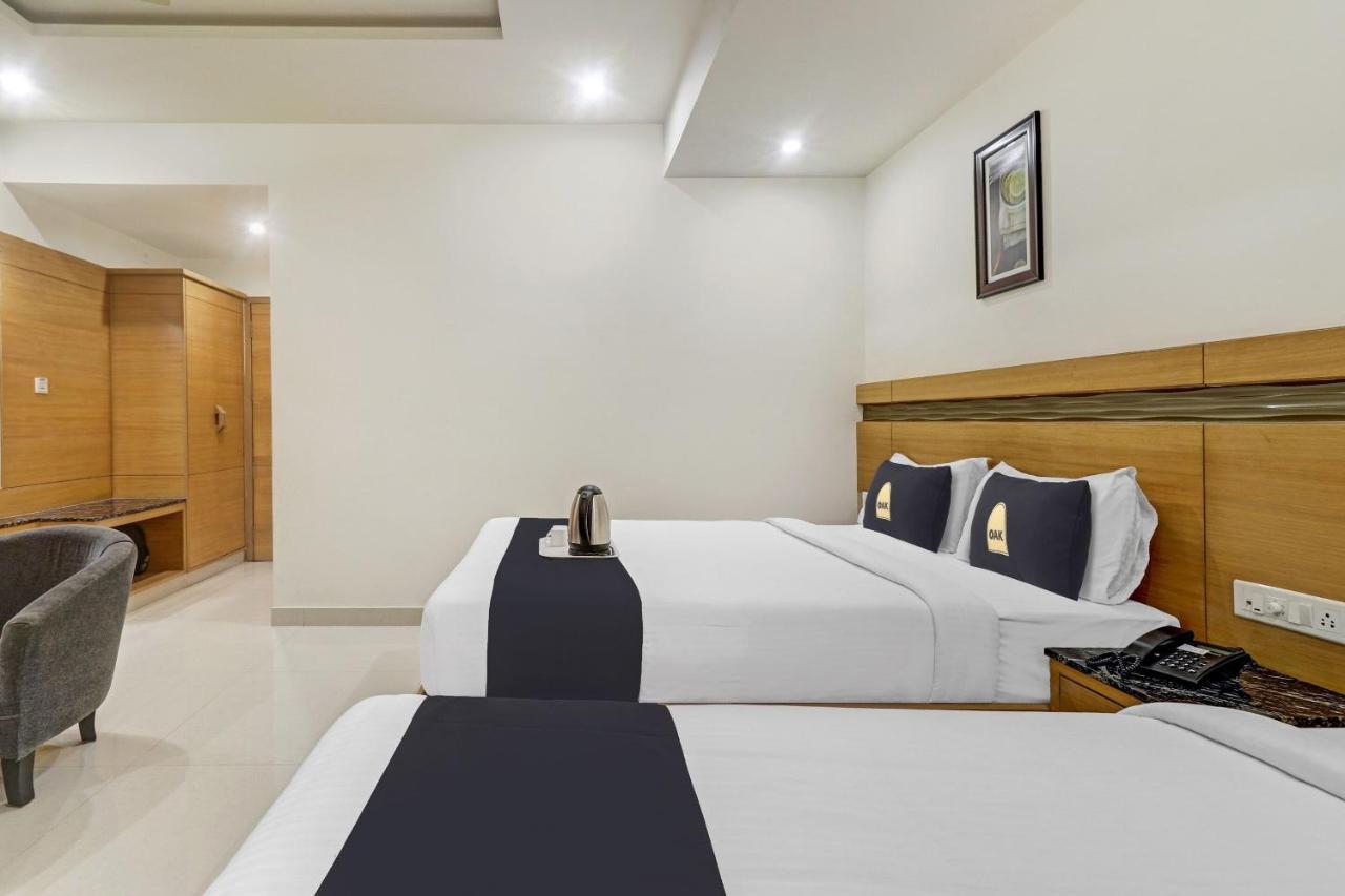 Hotel U.T.Elite Bangalore Exteriör bild
